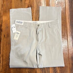 Dockers Men's Khaki Chinos with Comfort Waistband